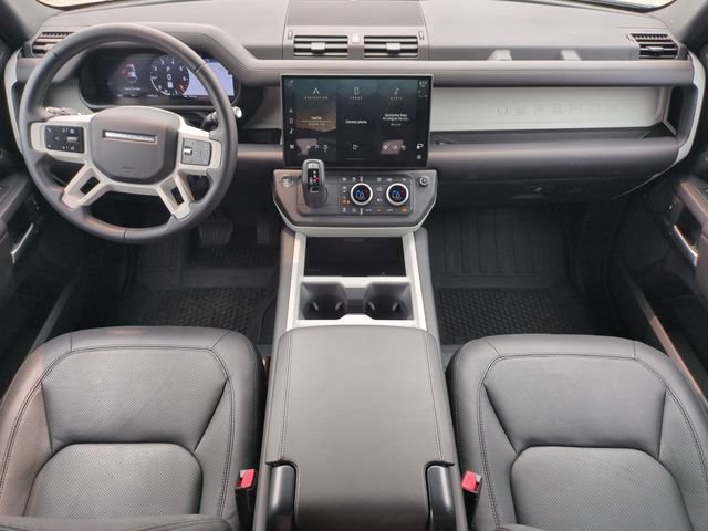 Used 2026 Land Rover Defender 110 X-Dynamic SE AWD/4WD image 14