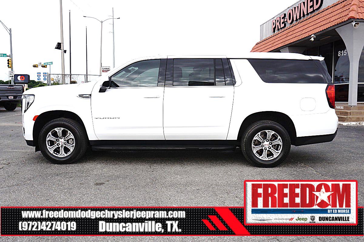 Used 2022 GMC Yukon XL SLE w/ Gmc Pro Safety Plus Package AWD/4WD image 2