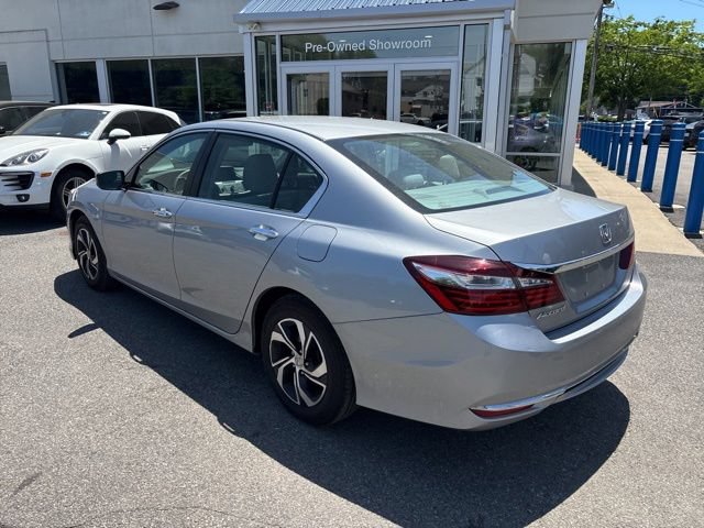 Used 2017 Honda Accord LX image 9