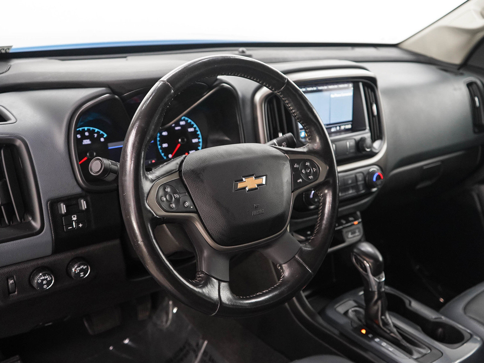 Used 2022 Chevrolet Colorado Z71 AWD/4WD image 19