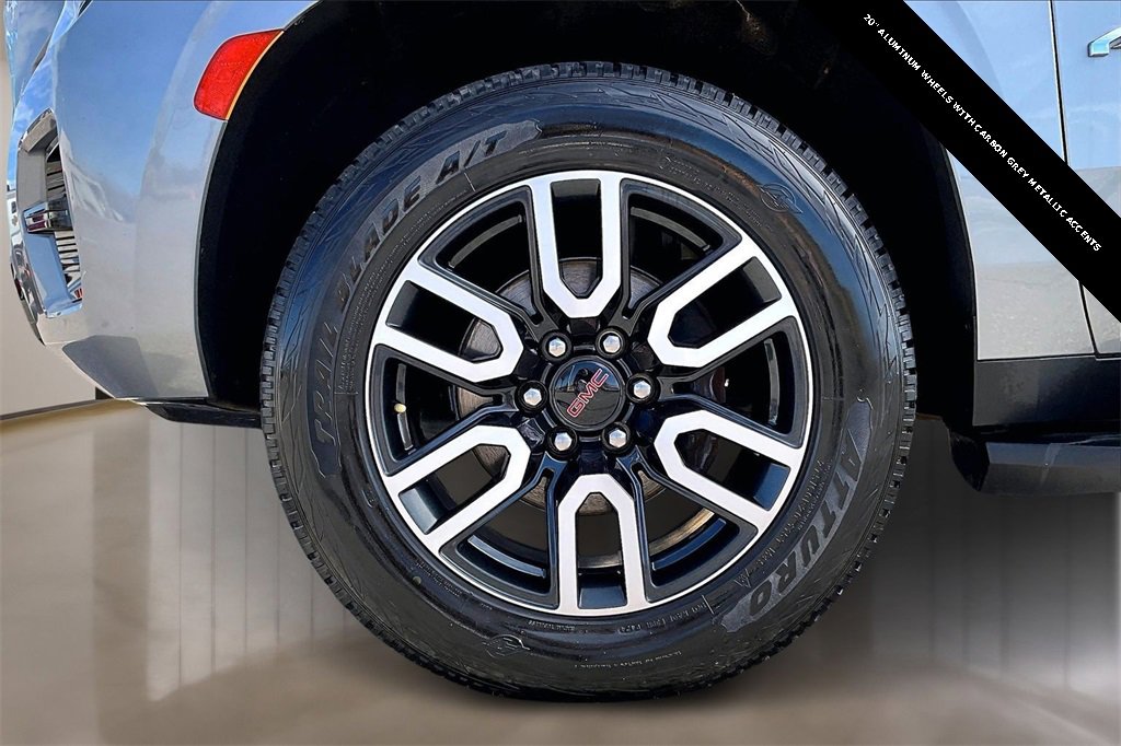 Used 2023 GMC Yukon AT4 image 8