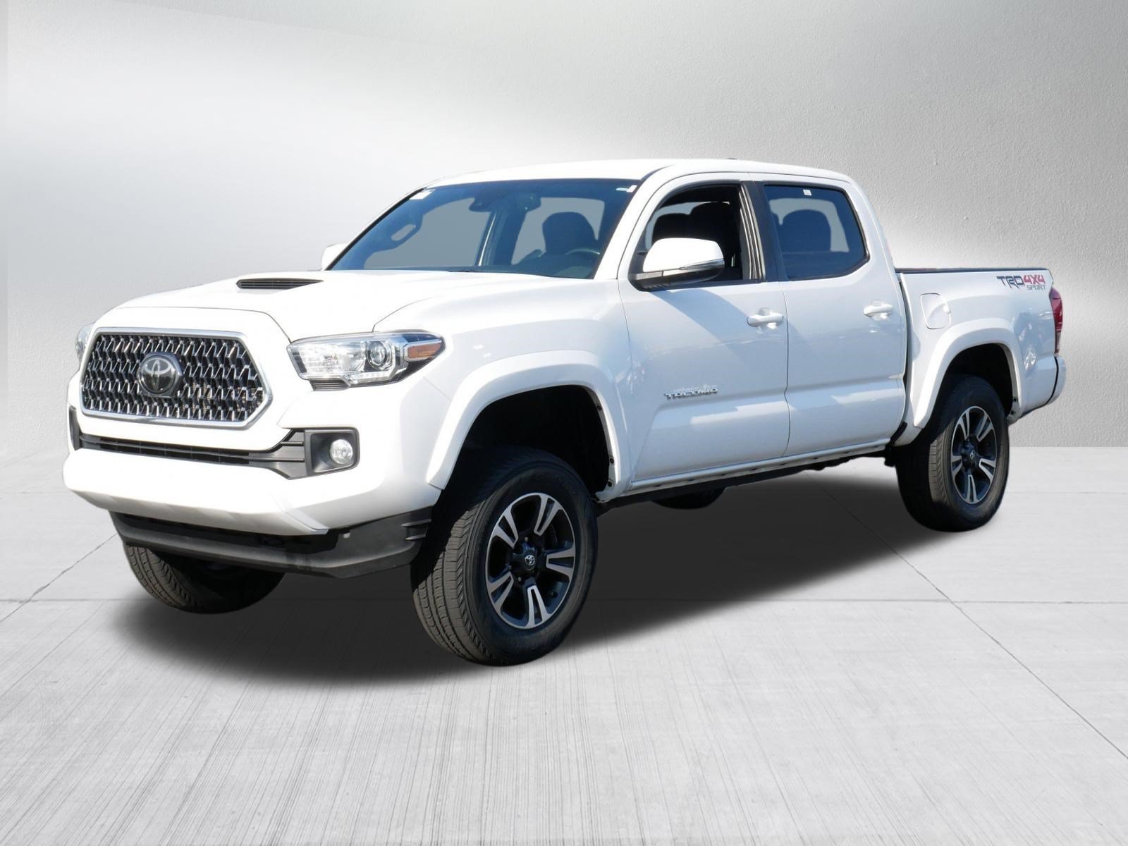Certified 2019 Toyota Tacoma TRD Sport AWD/4WD image 3