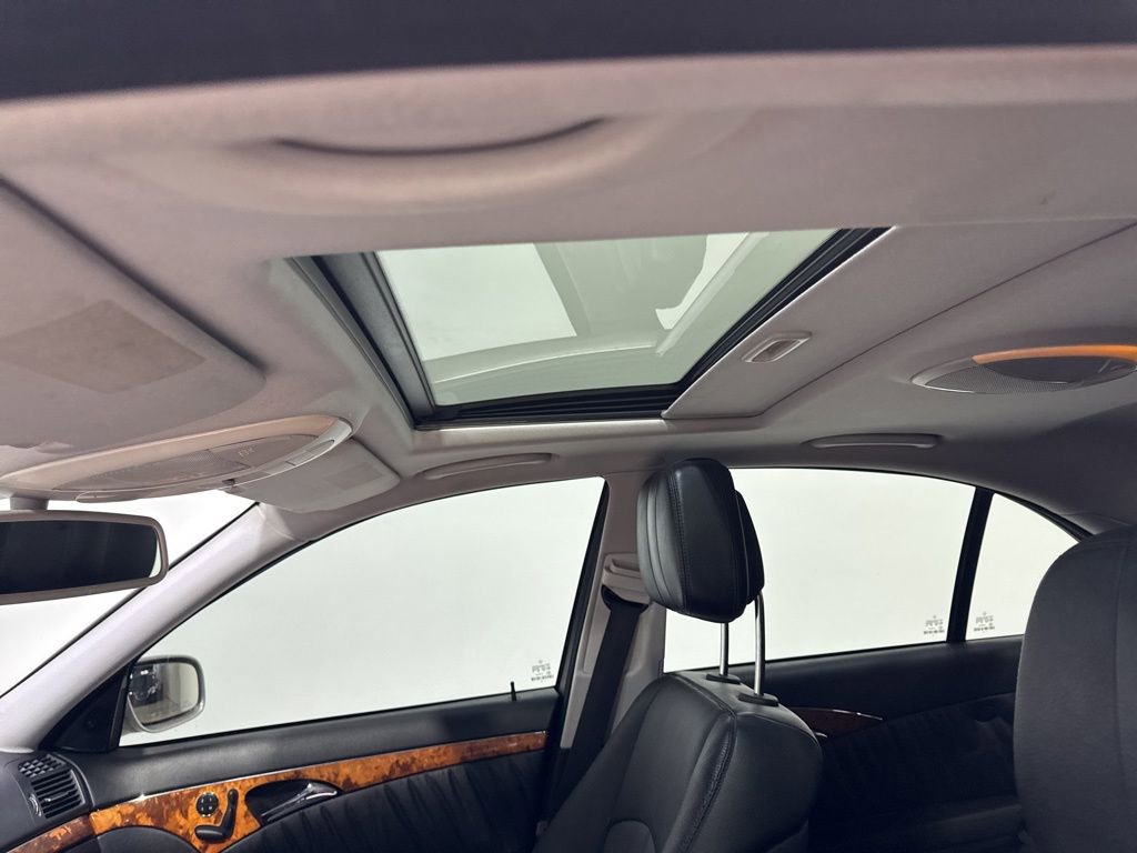 Used 2007 Mercedes-Benz E 550 Sedan image 28