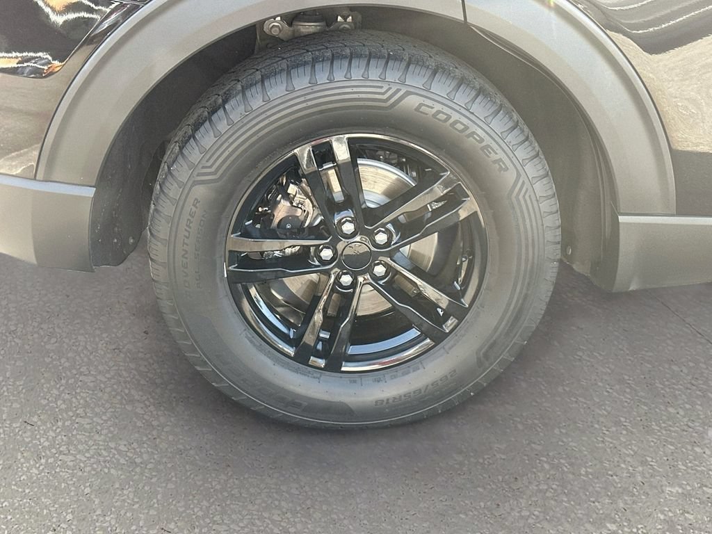 Used 2021 Ford Explorer XLT w/ Equipment Group 202A RWD image 30