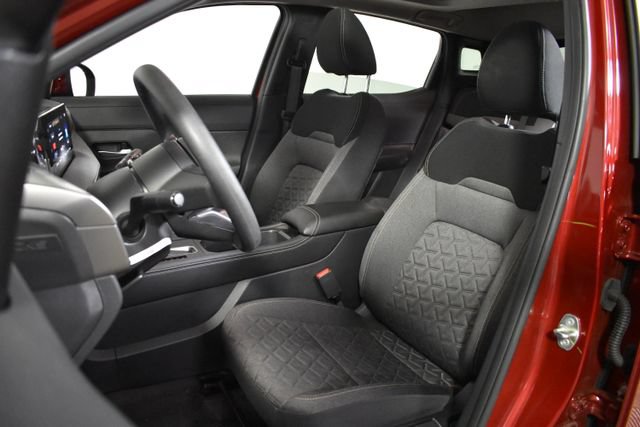 Certified 2025 Nissan Kicks SV w/ SV Premium Package AWD/4WD image 9