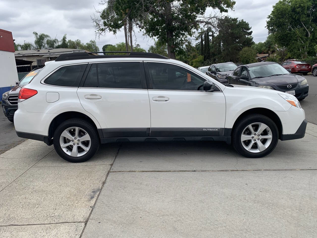 Used 2014 Subaru Outback 2.5i image 6