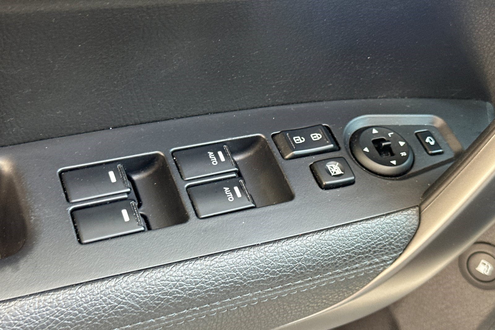 Used 2015 Kia Sorento SX AWD/4WD image 13