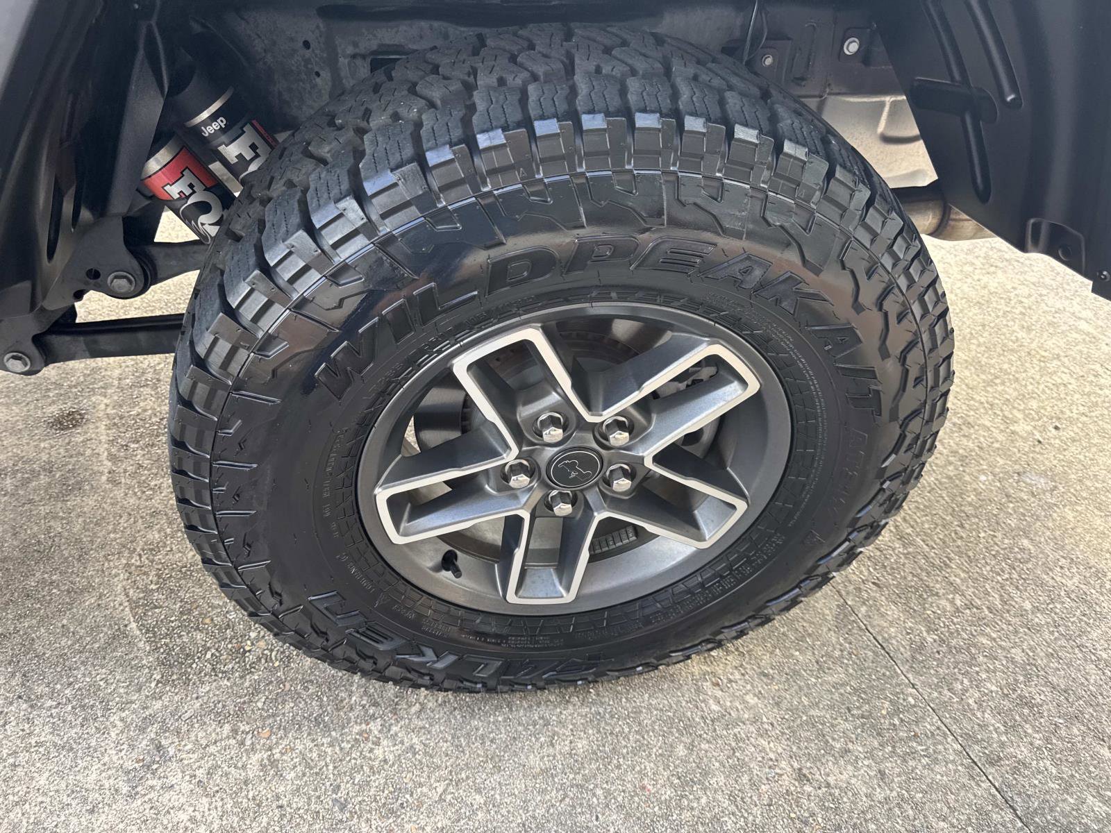 Used 2024 Jeep Gladiator Mojave w/ Convenience Group image 4