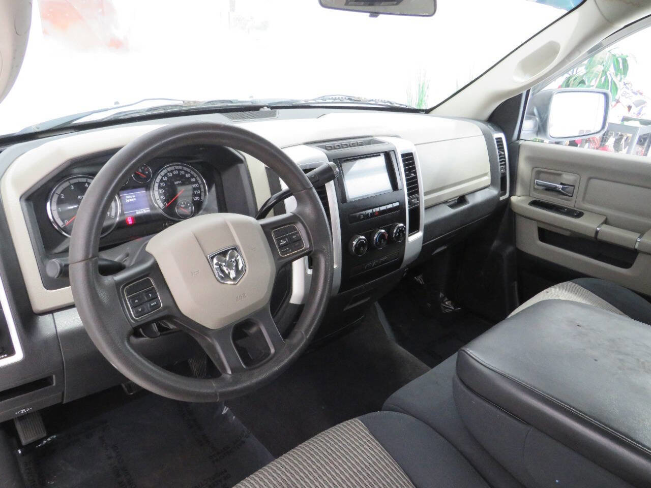 Used 2012 RAM 1500 Classic SLT RWD image 10