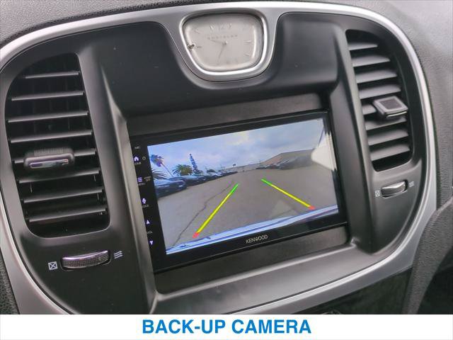 Used 2018 Chrysler 300 Limited w/ Safetytec Plus Group RWD image 18