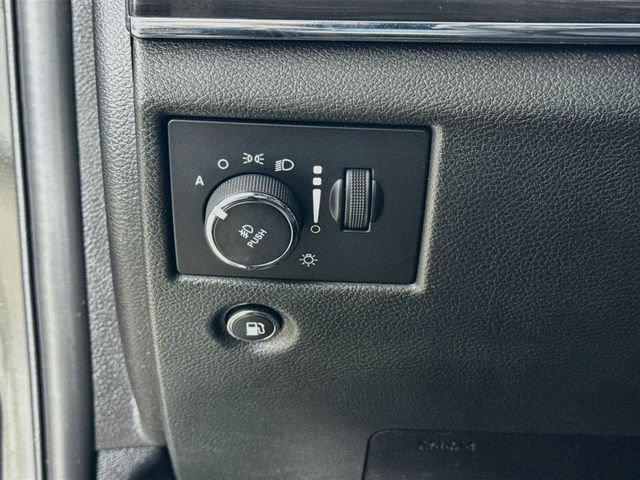 Used 2021 Jeep Grand Cherokee Limited AWD/4WD image 14