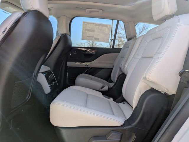 New 2026 Lincoln Aviator Reserve w/ Jet Appearance Package image 13