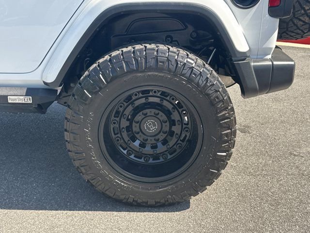 Used 2019 Jeep Wrangler Unlimited Sahara w/ Uconnect 4C Nav & Sound Group AWD/4WD image 22