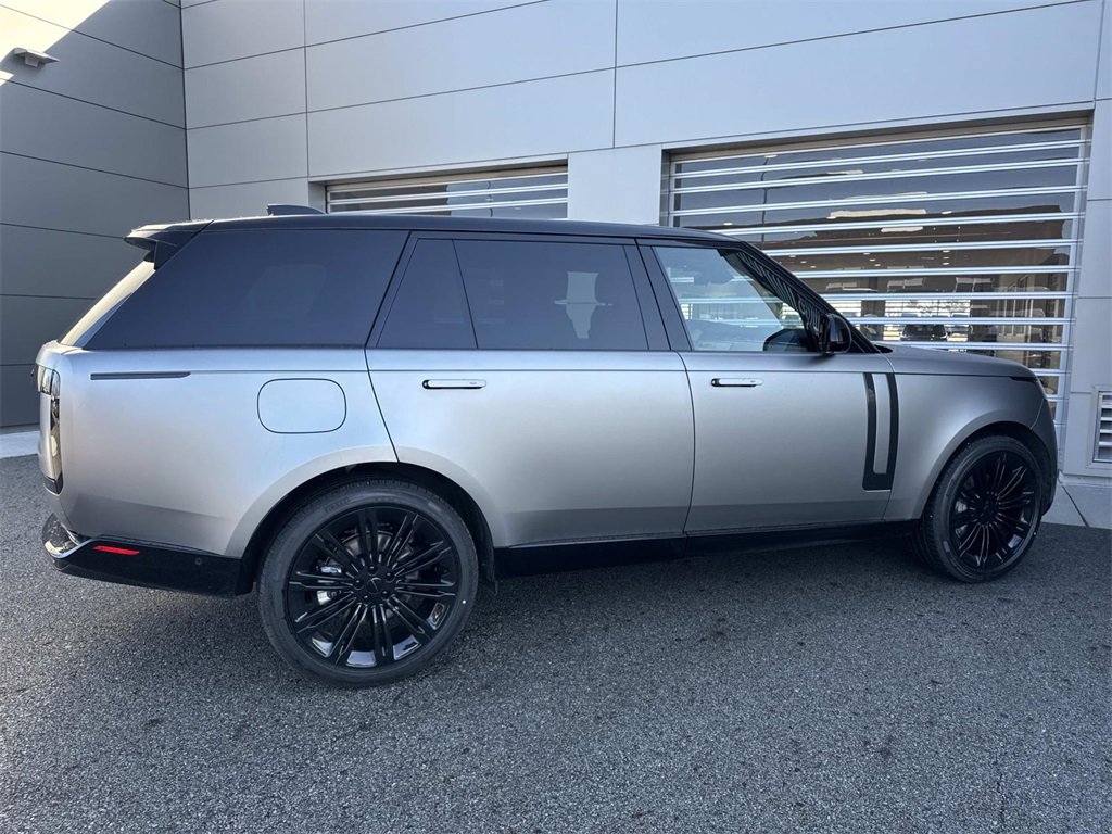 New 2026 Land Rover Range Rover Long Wheelbase SE image 7