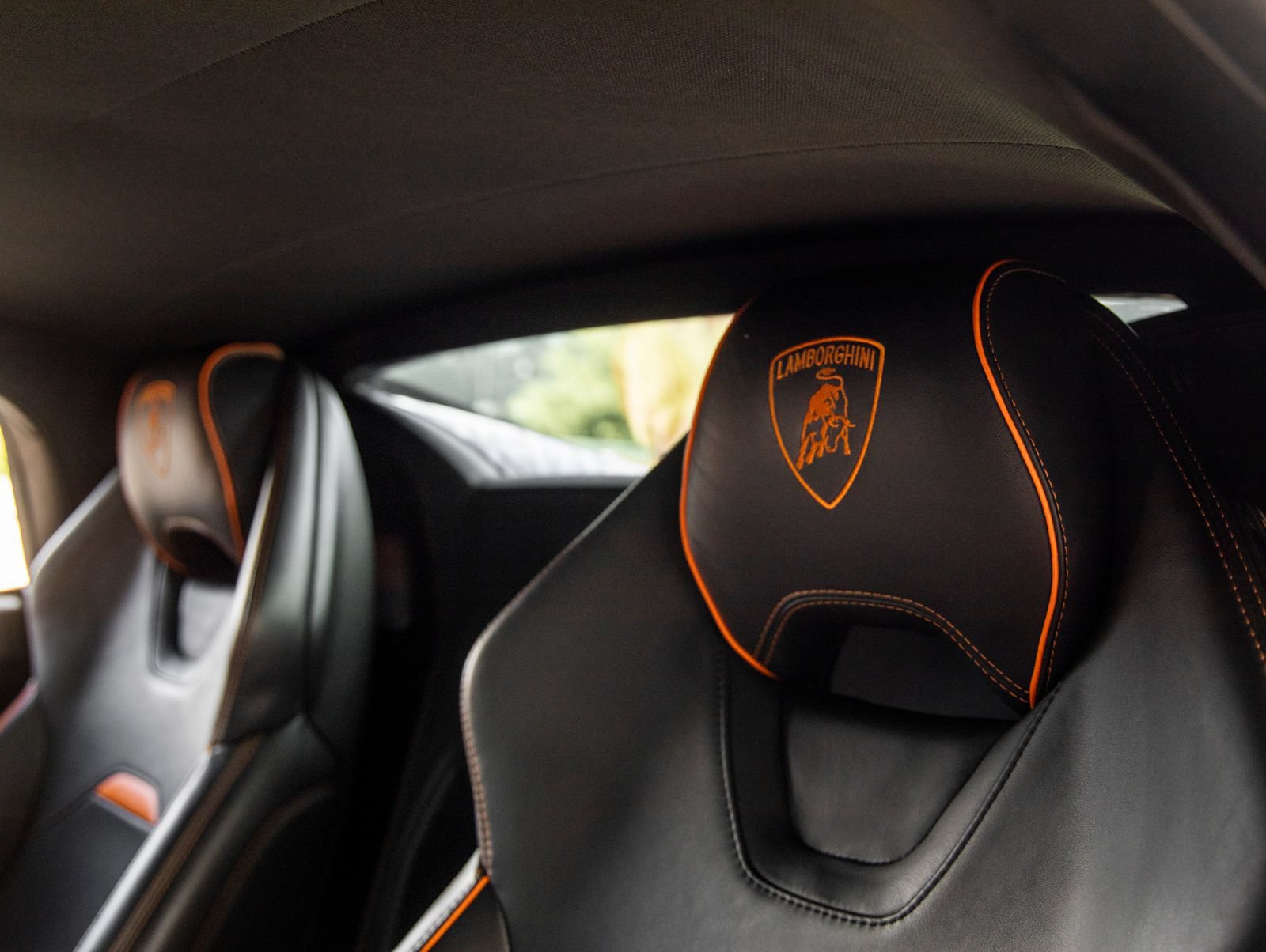 Used 2021 Lamborghini Huracan EVO RWD image 35
