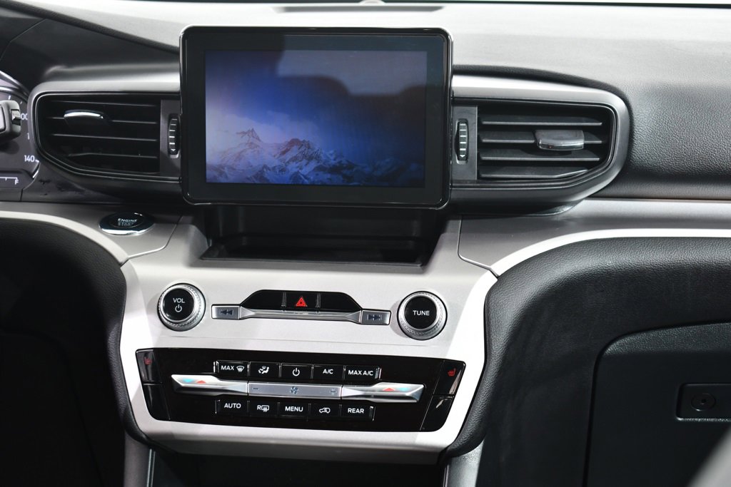 Used 2022 Ford Explorer XLT w/ Class IV Trailer Tow Package image 9