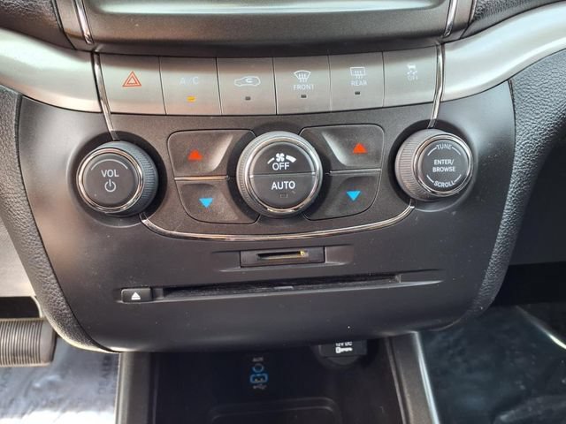 Used 2020 Dodge Journey Crossroad FWD image 19