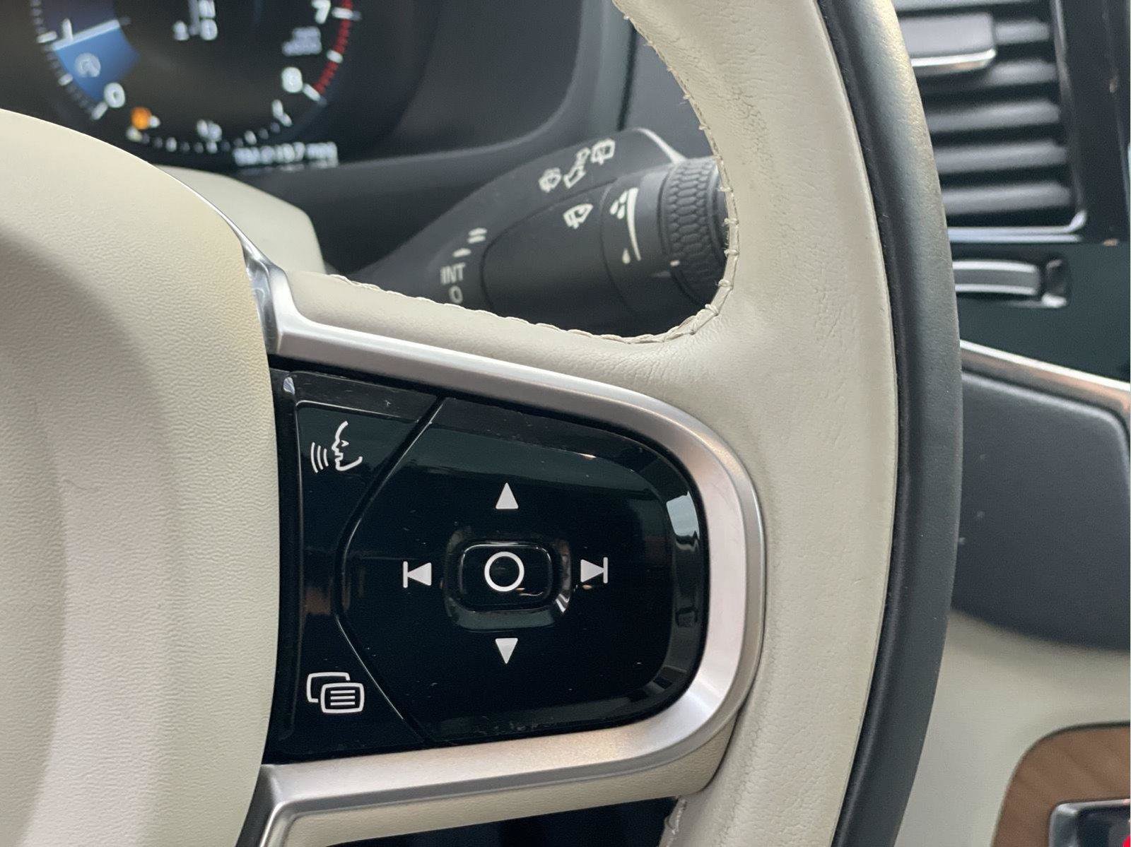 Used 2018 Volvo XC90 T6 Inscription w/ Convenience Package AWD/4WD image 31