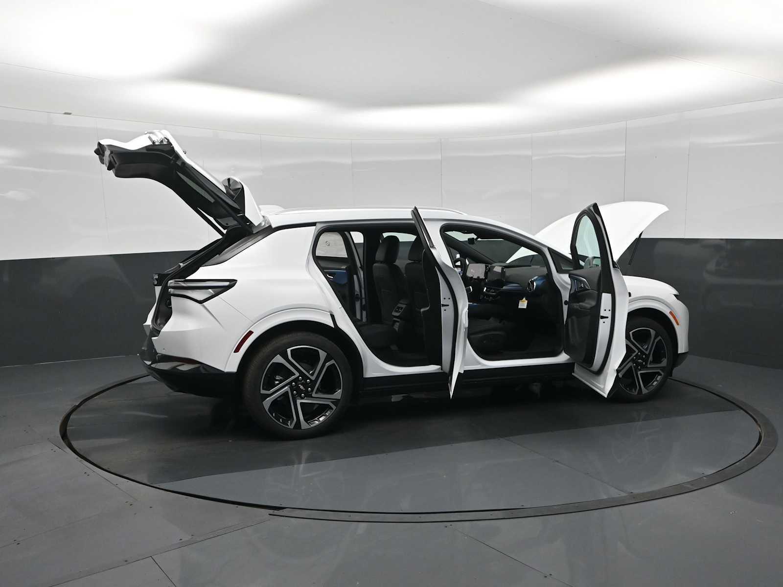 New 2026 Chevrolet Equinox EV LT image 28