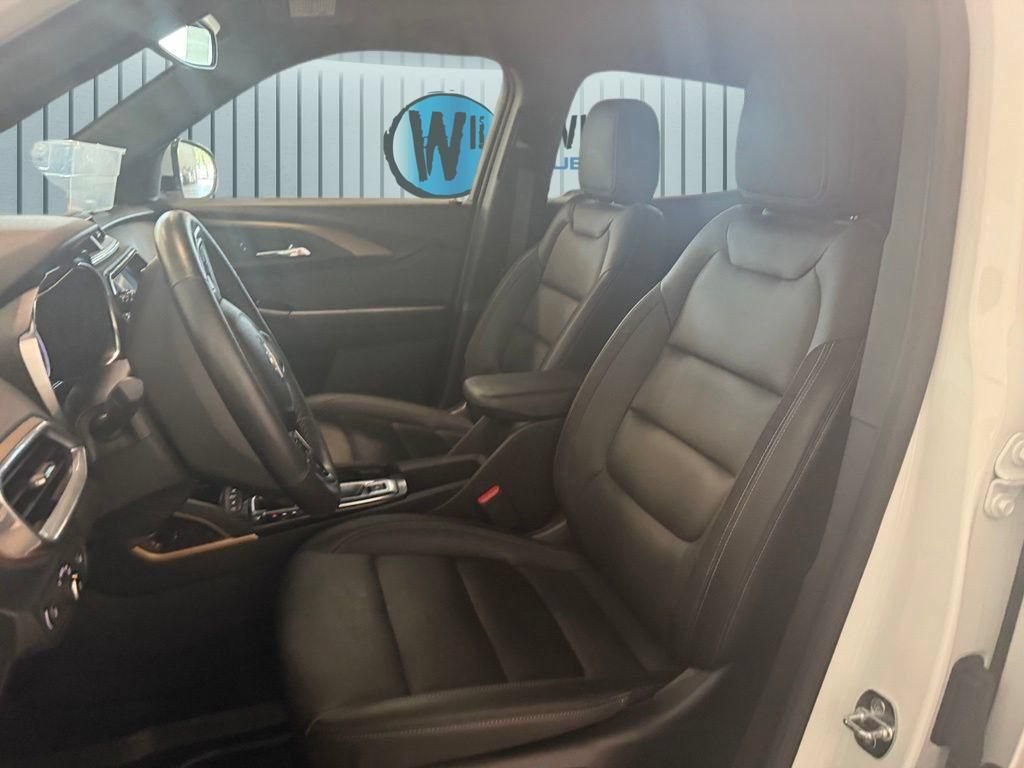 Used 2023 Chevrolet TrailBlazer ACTIV w/ Sun and Liftgate Package FWD image 21
