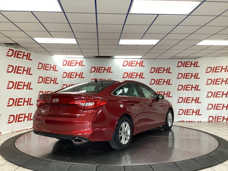 Used 2015 Hyundai Sonata SE w/ Option Group 09 FWD image 7
