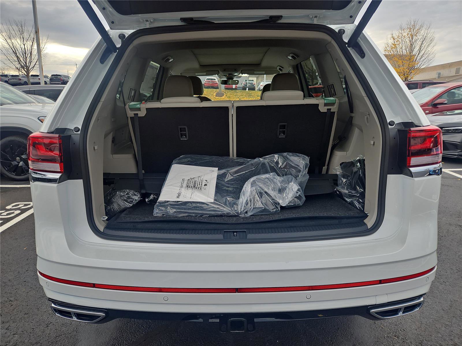 New 2026 Volkswagen Atlas SEL Premium R-Line image 5