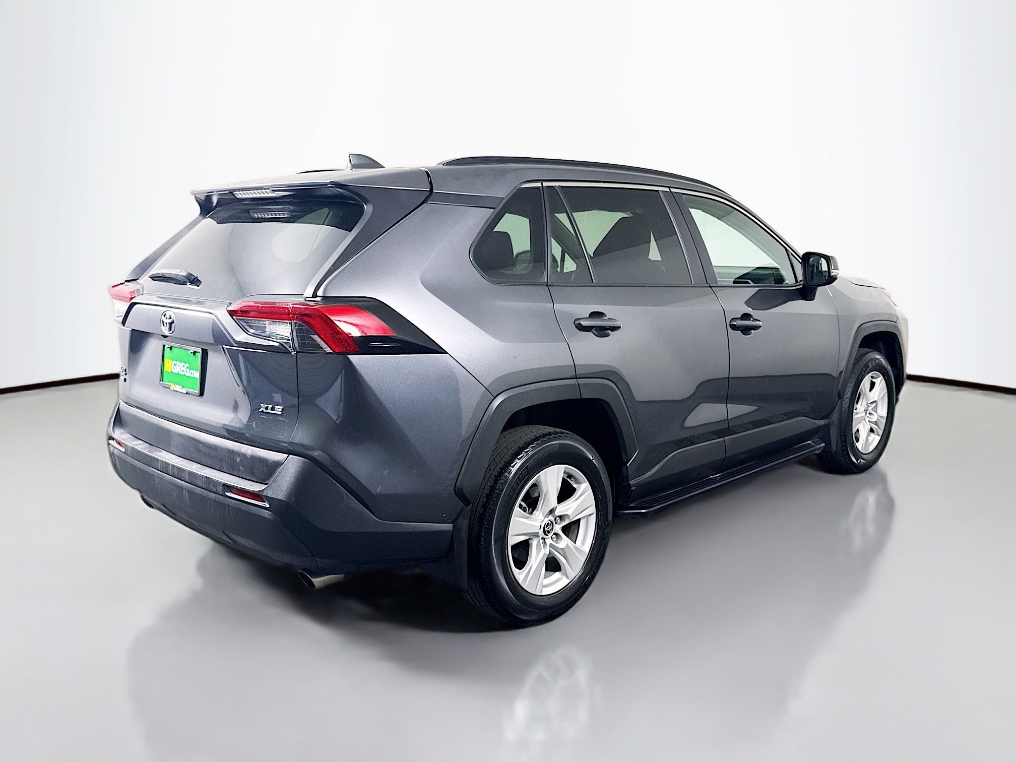 Used 2021 Toyota RAV4 XLE w/ Convenience Package image 10