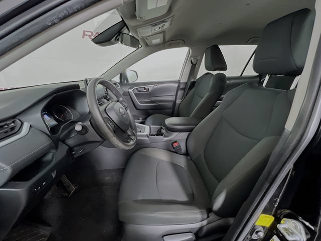 Used 2022 Toyota RAV4 LE AWD/4WD image 9