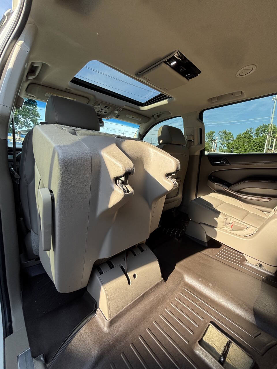 Used 2015 Chevrolet Suburban LTZ AWD/4WD image 16