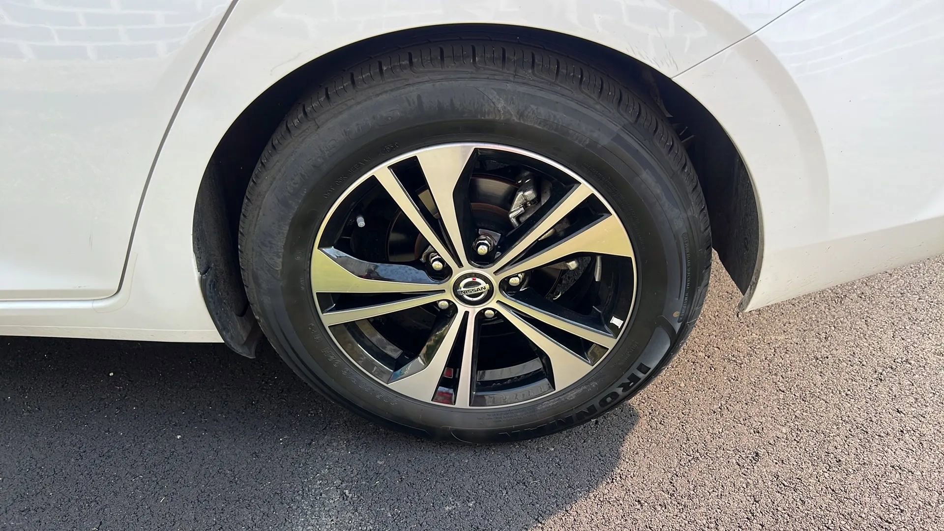 Used 2023 Nissan Sentra SV image 30