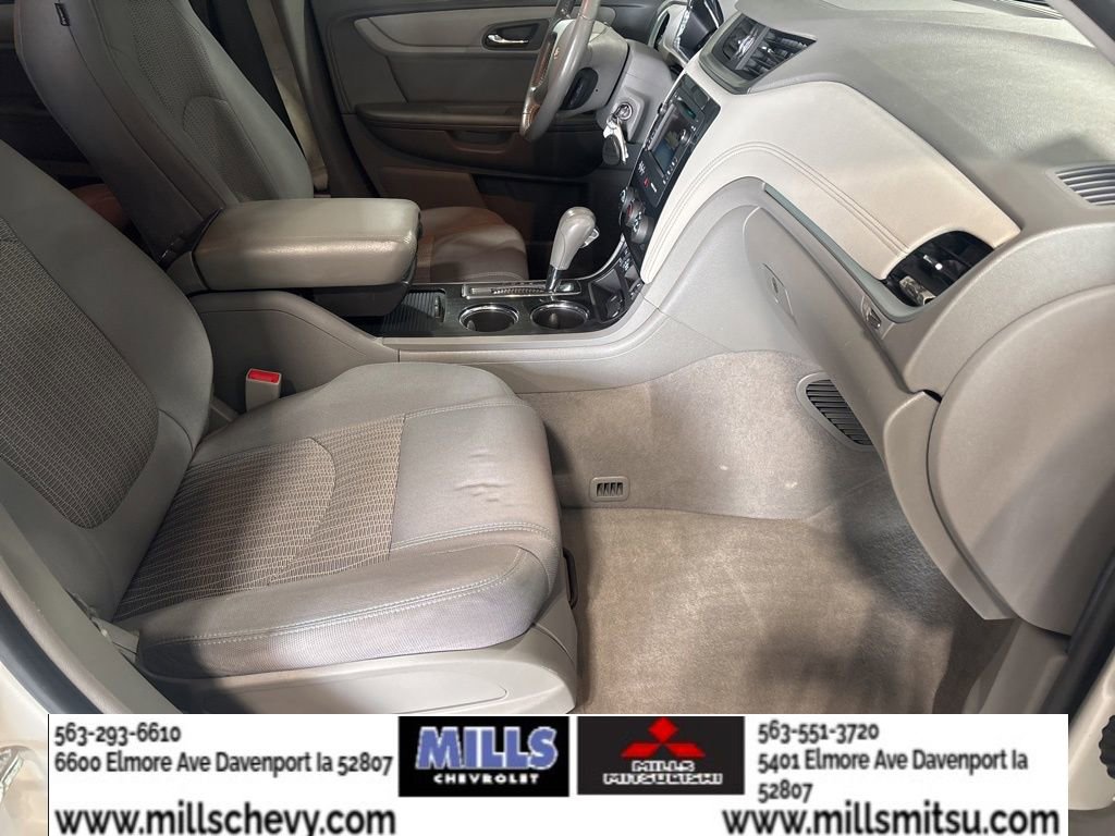 Used 2015 Chevrolet Traverse LT image 19