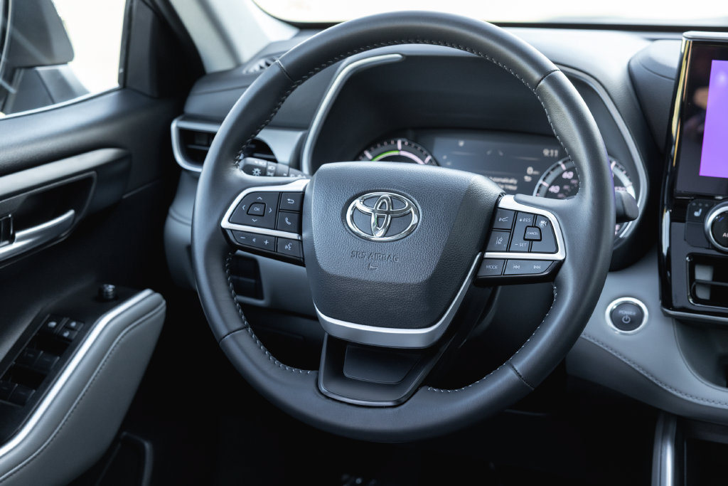 Certified 2026 Toyota Highlander XLE AWD/4WD image 28