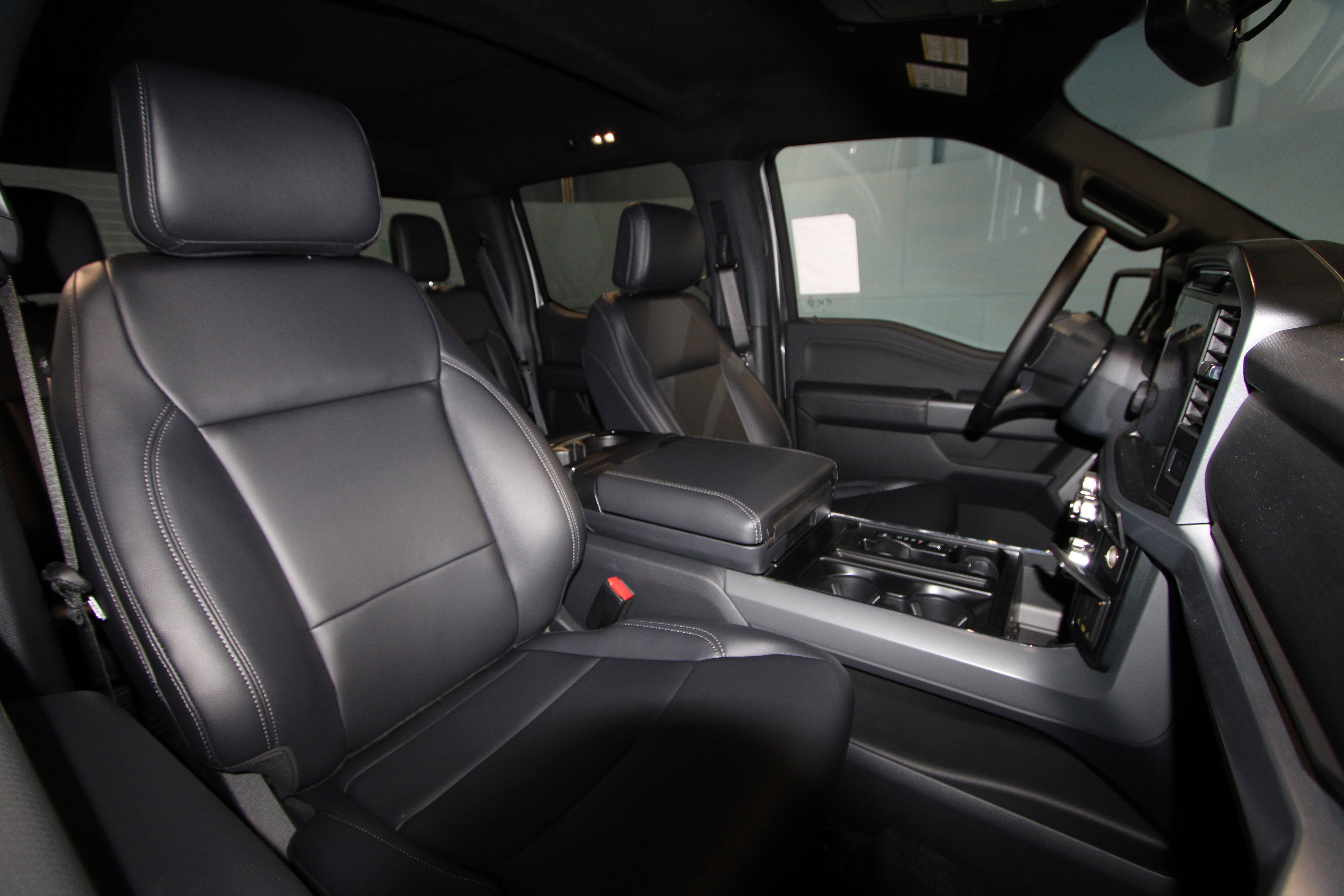 New 2025 Ford F150 XLT w/ Equipment Group 303A High image 22