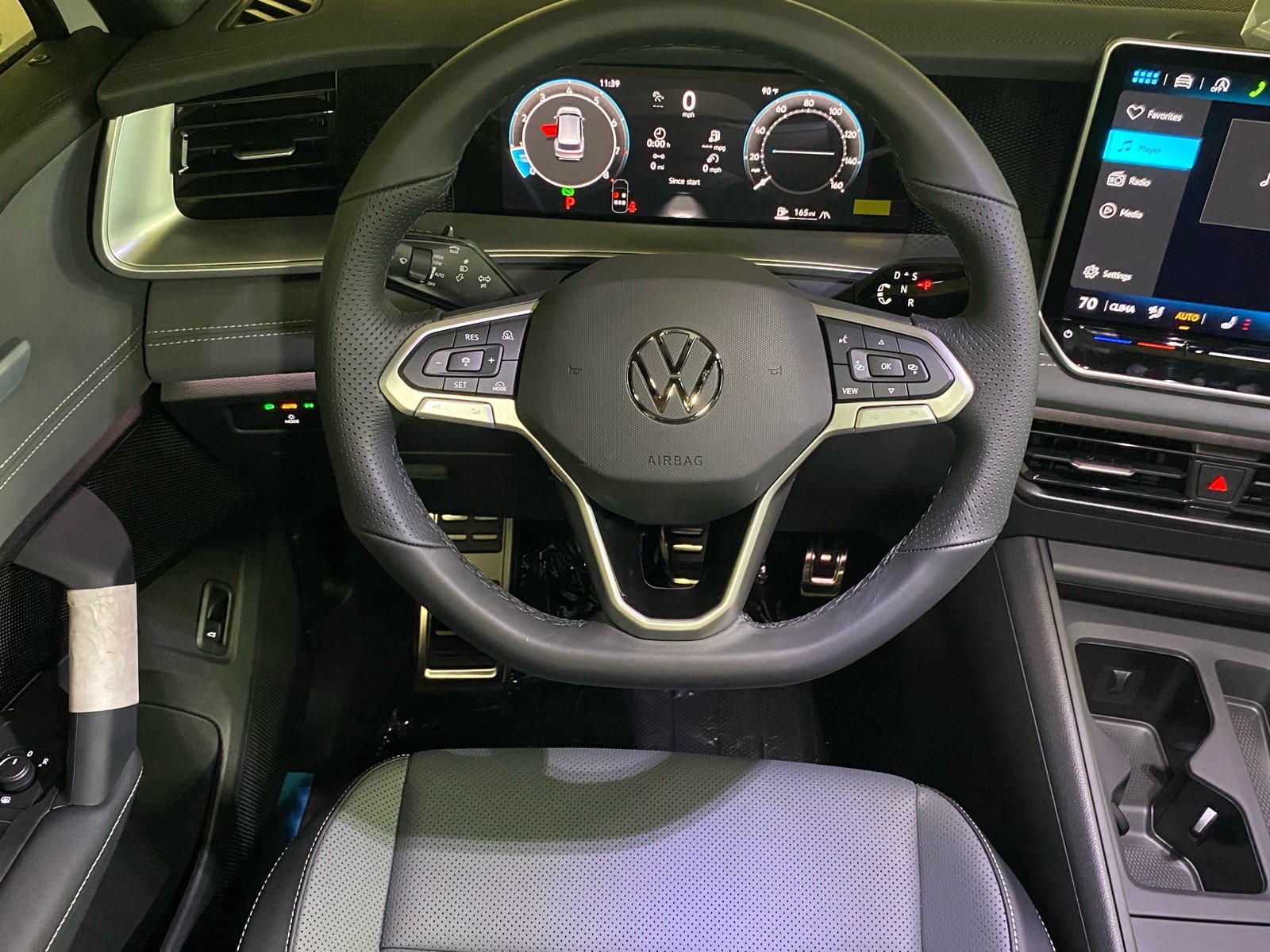 New 2026 Volkswagen Tiguan SE R-Line AWD/4WD image 4