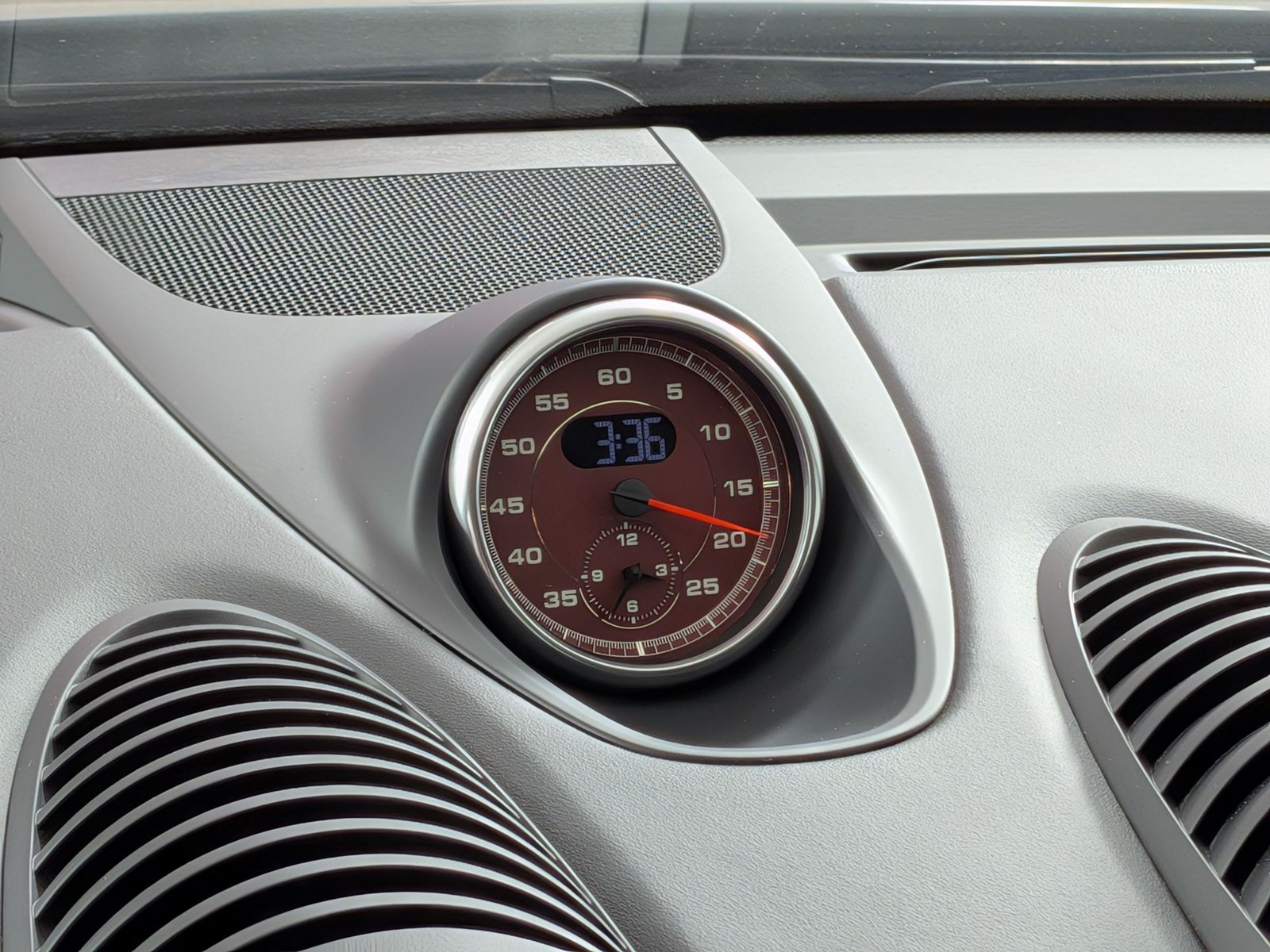 Certified 2024 Porsche 718 Cayman S RWD image 23