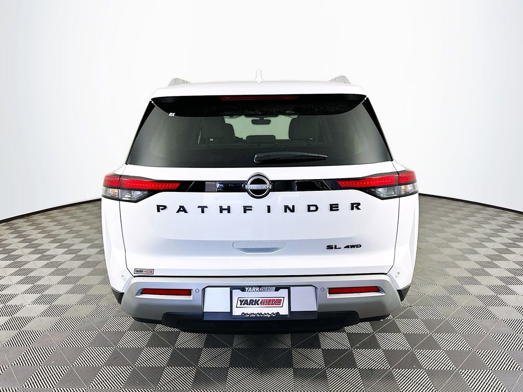 New 2025 Nissan Pathfinder SL w/ Black Appearance Package image 9