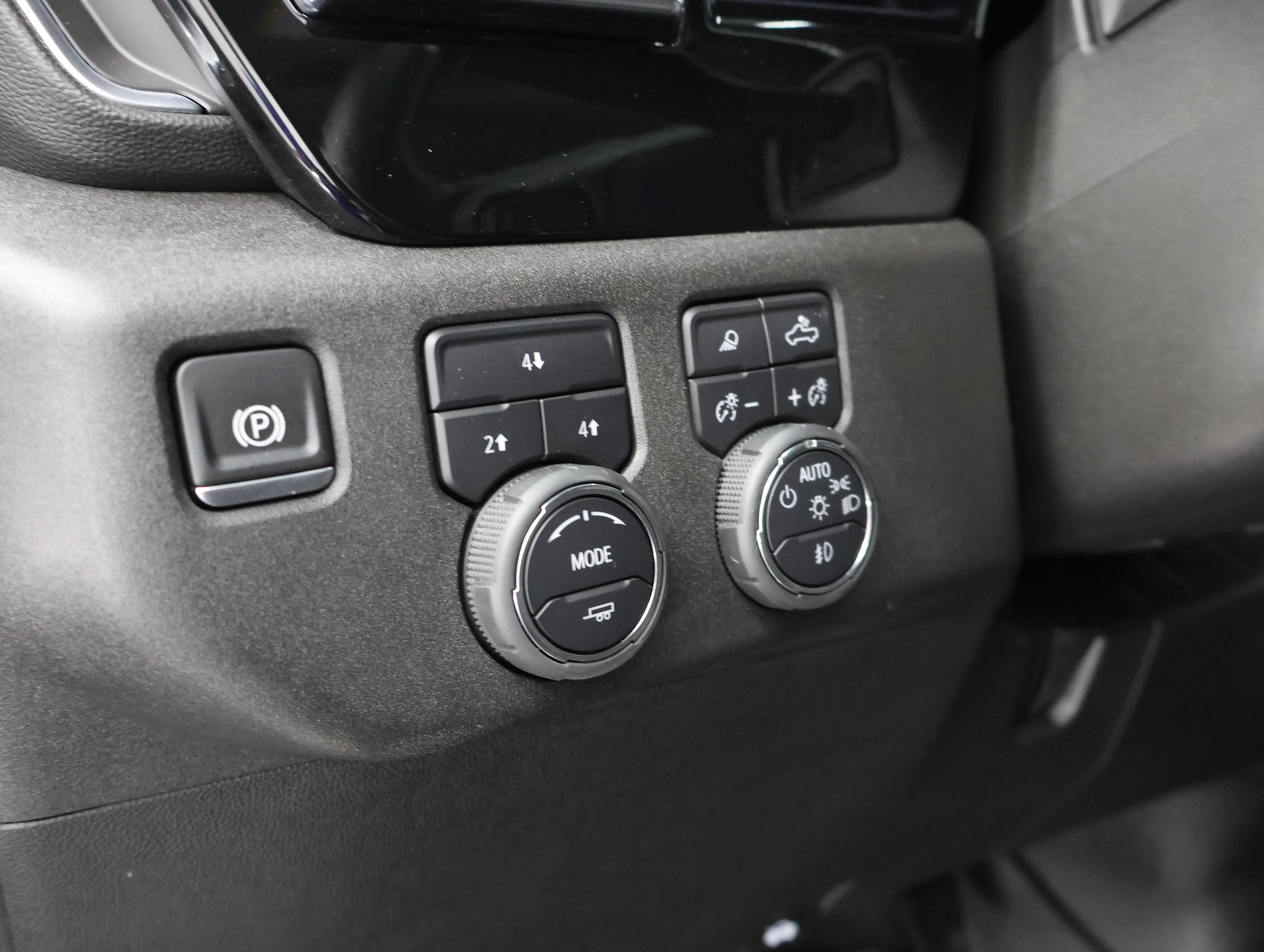 Used 2025 Chevrolet Silverado 2500 LT w/ Trail Boss Package AWD/4WD image 38
