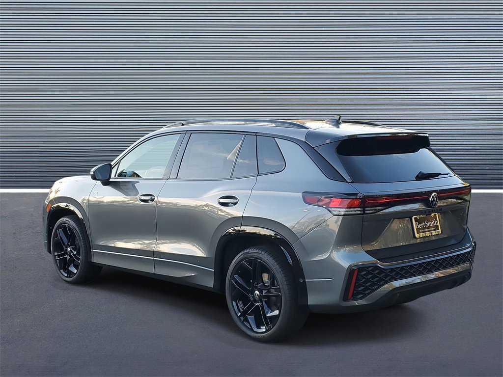 New 2026 Volkswagen Tiguan SE R-Line image 4