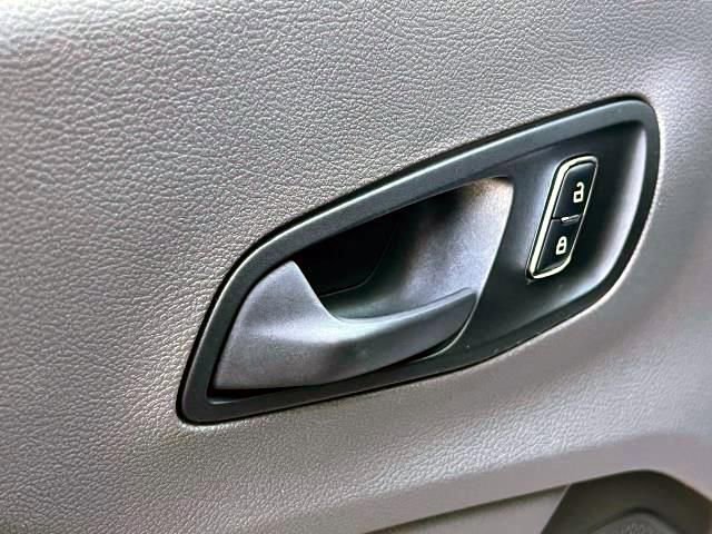 Used 2023 Ford Transit 350 XL image 12