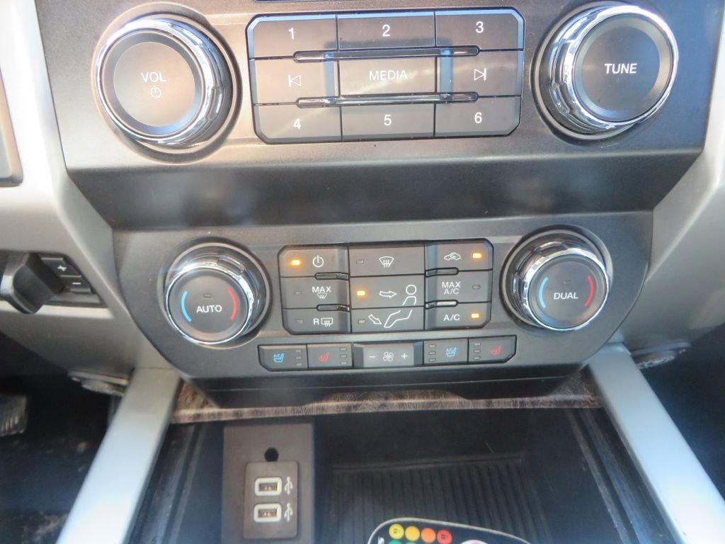 Used 2019 Ford F250 Lariat w/ Lariat Value Package image 20