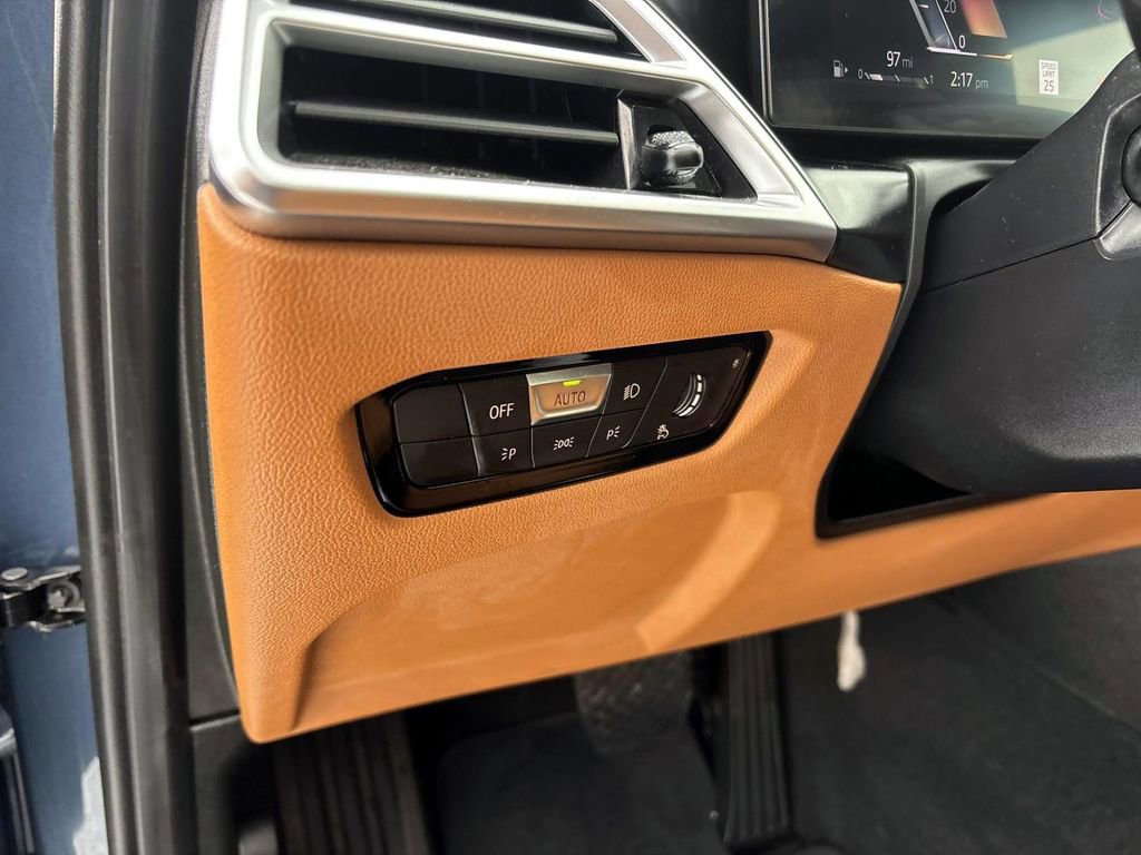 Certified 2025 BMW 330i xDrive Sedan w/ Premium Package image 14