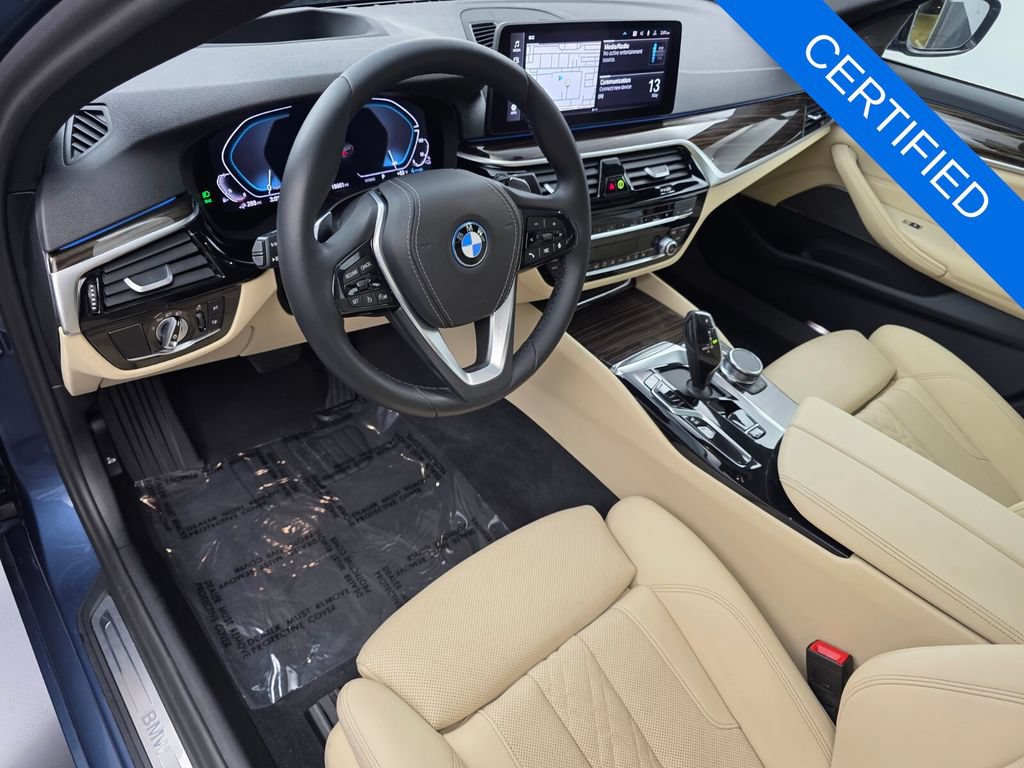 Used 2023 BMW 530e w/ Premium Package RWD image 11