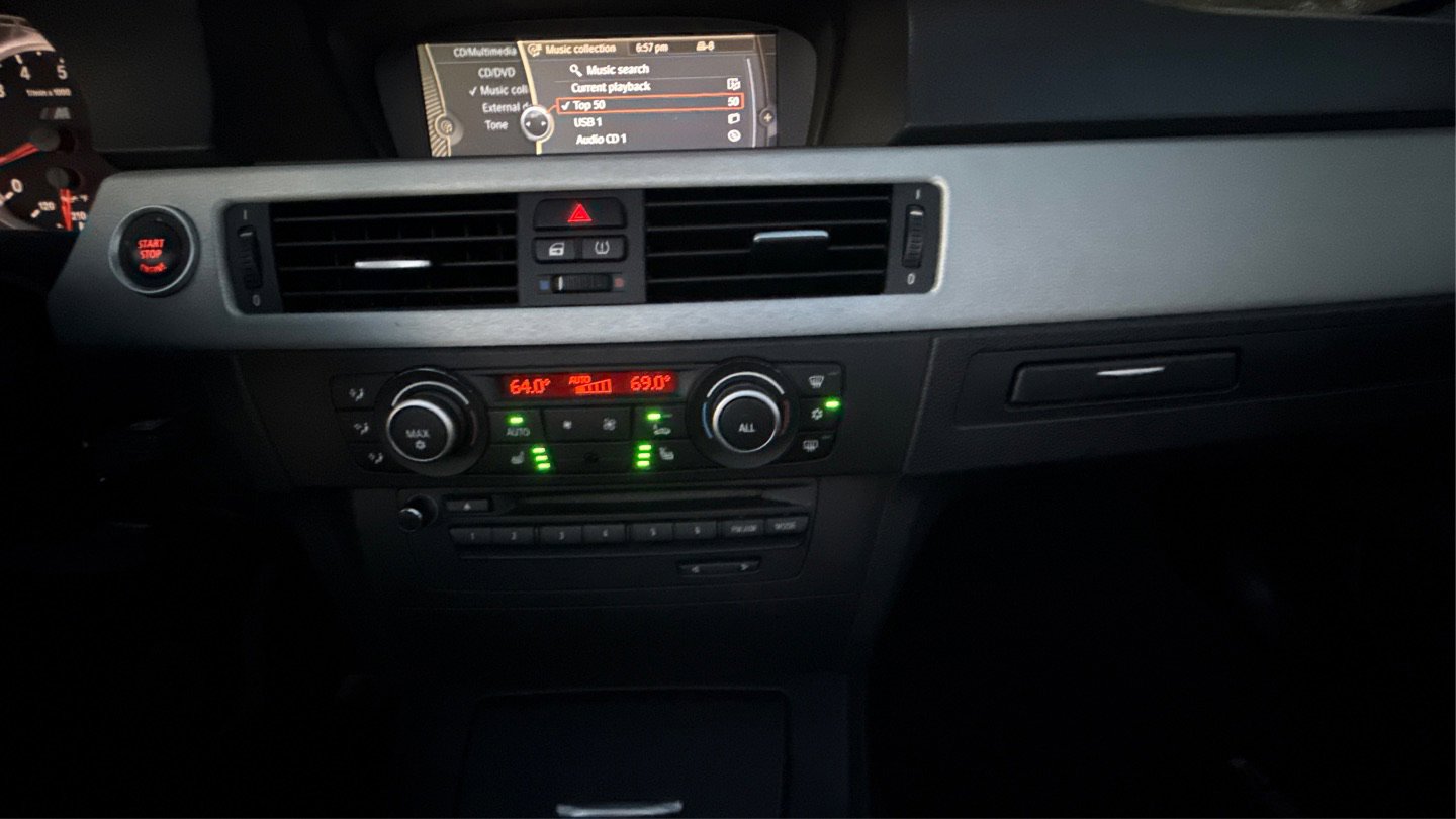 Used 2011 BMW M3 Convertible image 23