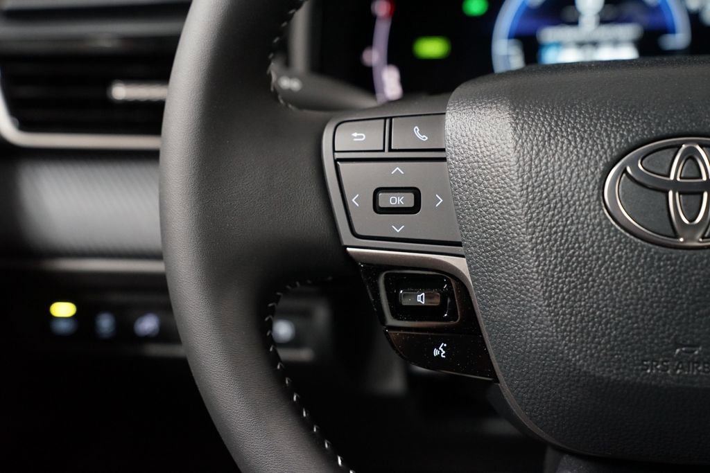 New 2026 Toyota Camry Hybrid image 14