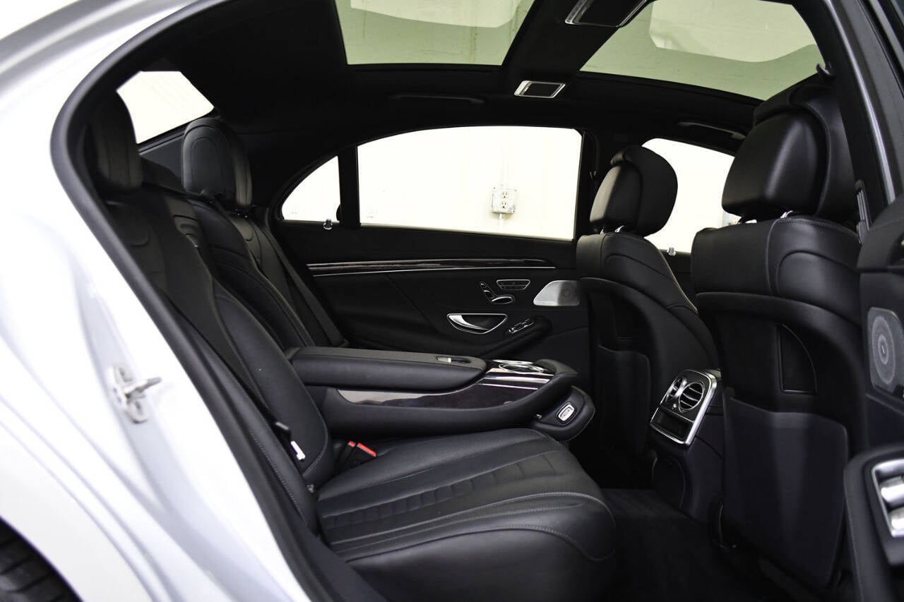Used 2018 Mercedes-Benz S 560 4MATIC Sedan image 17