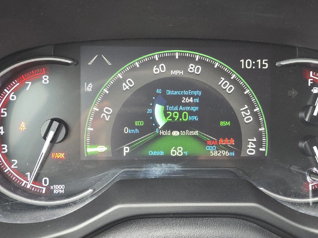 Used 2024 Toyota RAV4 XLE FWD image 28