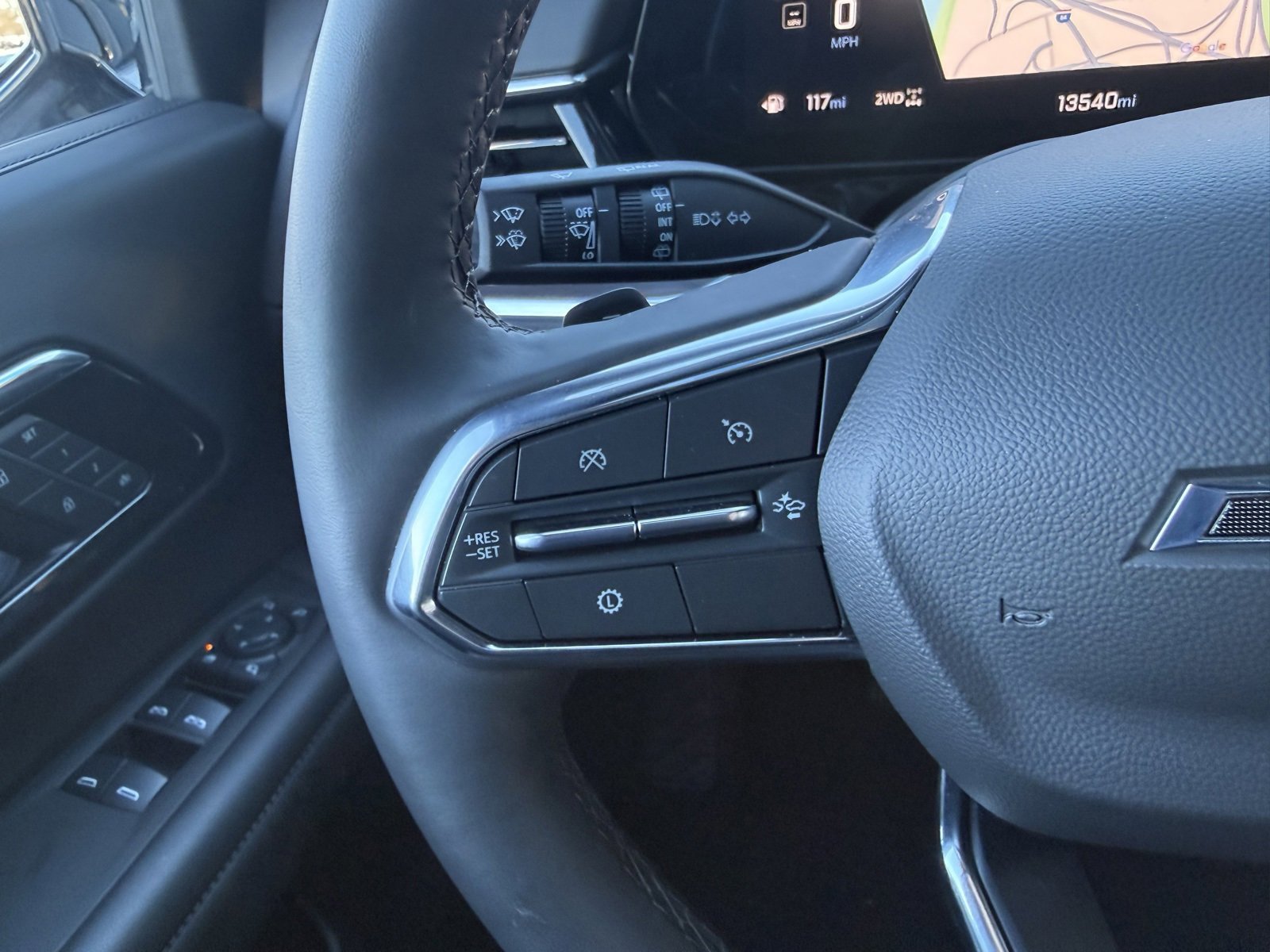 Used 2025 Chevrolet Suburban Z71 w/ Z71 Off-Road Package image 38