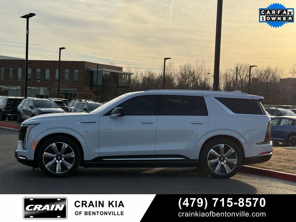 Used 2026 Cadillac Escalade IQL Luxury image 4