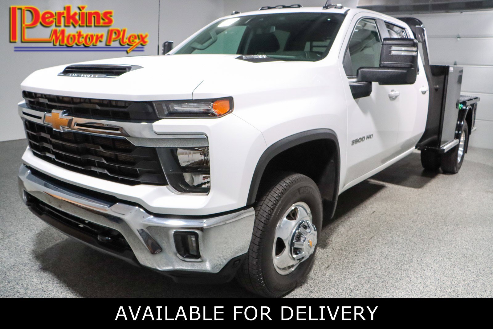 Used 2024 Chevrolet Silverado 3500 LT w/ Convenience Package image 1