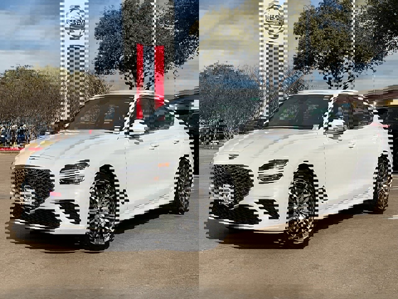 Used 2025 Genesis G70 2.5T image 2